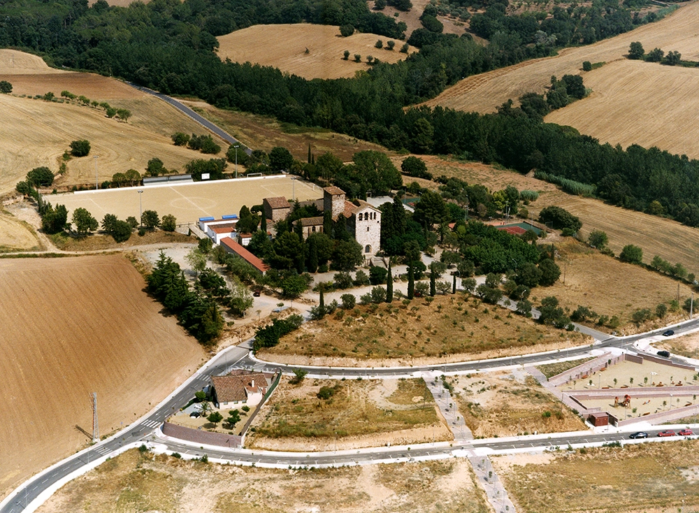 Hero: Santa Maria de Llerona Church